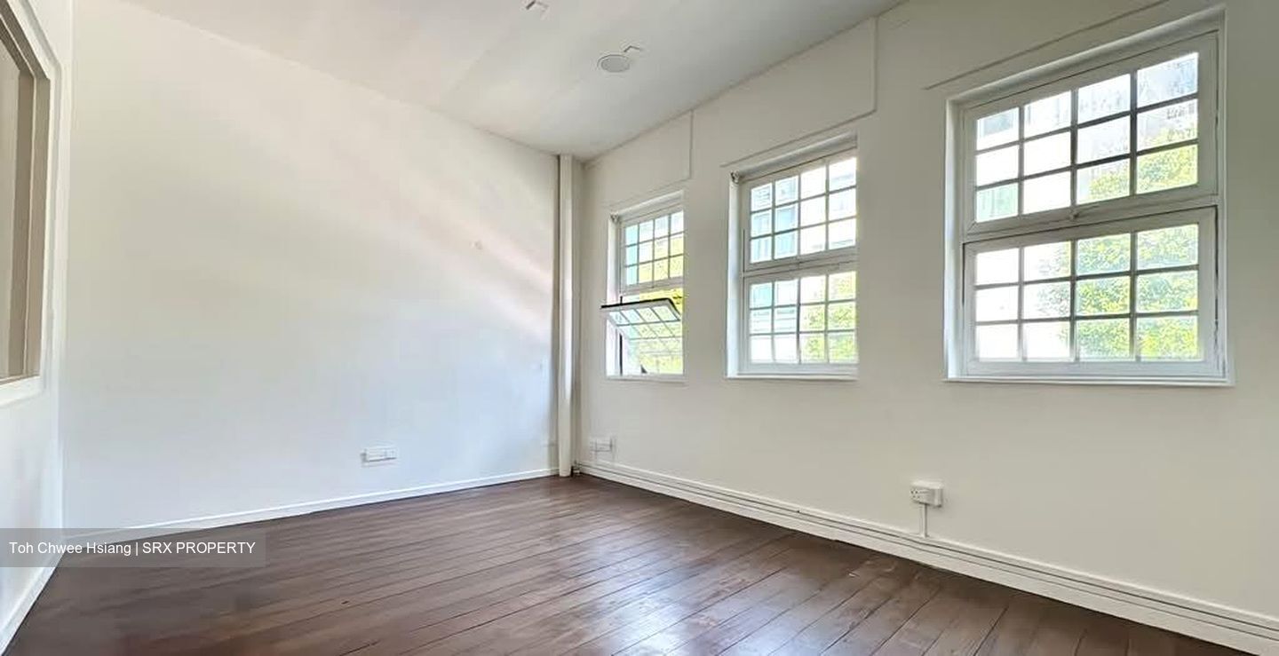 South Bridge Road (D1), Office #549165961